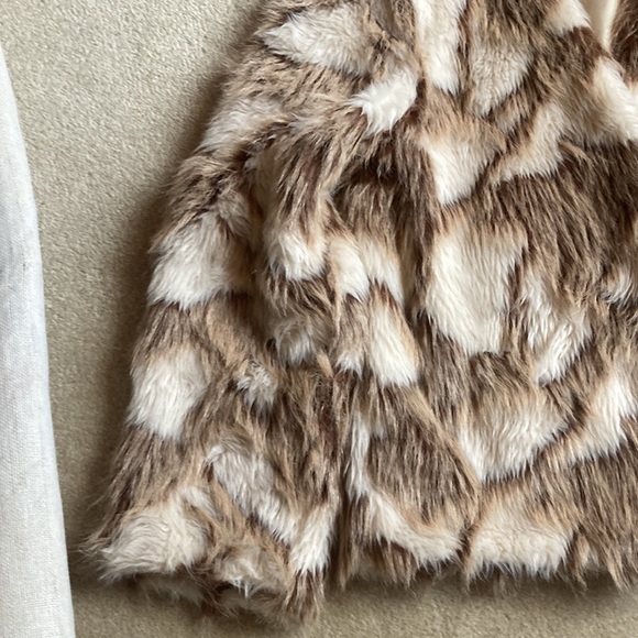 Decree multi colored beige and coffee medium faux fur short jacket - Picture 2 of 8
